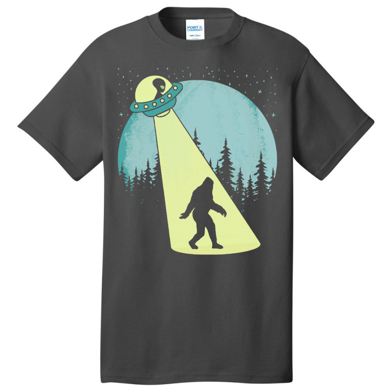 Bigfoot T Shirtbigfoot Ufo Abduction Full Moon T Shirt Basic T-shirt | Artistshot