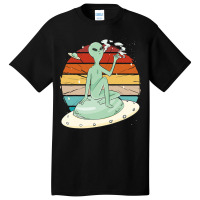 Vintage Funny Alien Smoking Over A Spaceship Space Basic T-shirt | Artistshot