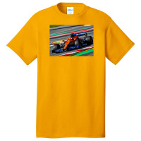 Daniel Ricciardo Racing His 2021 F1 Car Basic T-shirt | Artistshot