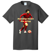 Mo Salah Running Down The Wing Classic Basic T-shirt | Artistshot