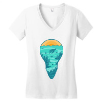 Underwater Light Women's V-neck T-shirt | Artistshot