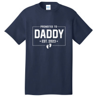 Promoted To Daddy Est. 2023 New Daddy Expect Baby Christmas Basic T-shirt | Artistshot