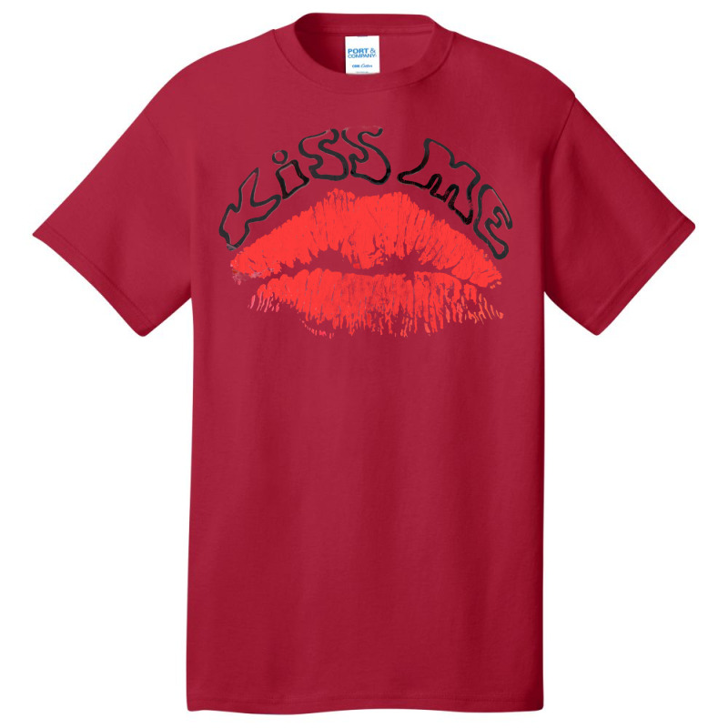 Kiss Me     Vintage 80s Aesthetic (1) Basic T-shirt | Artistshot