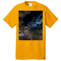 Cat Lightning Of A Cute Tabby Cat Amongst The Dark Clouds And Thunder  Basic T-shirt | Artistshot