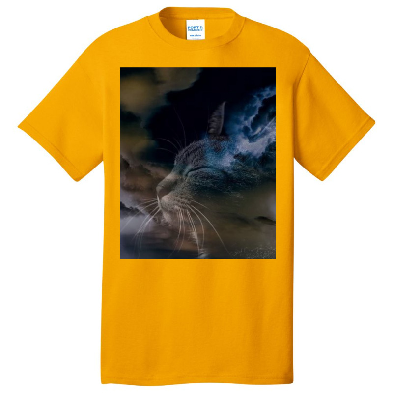 Cat Lightning Of A Cute Tabby Cat Amongst The Dark Clouds And Thunder  Basic T-shirt by CAMMIGRAHAM | Artistshot