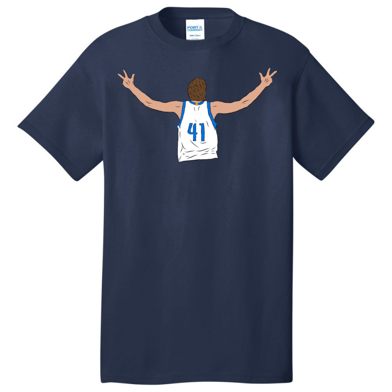 Dirk Nowitzki Celebration Basic T-shirt | Artistshot