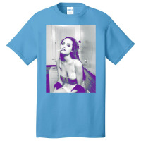 Angelina Jolie   Circa 1994 Basic T-shirt | Artistshot