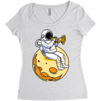 Astronaut Playing Trumpet For Trumpet Player Women's Triblend Scoop T-shirt | Artistshot