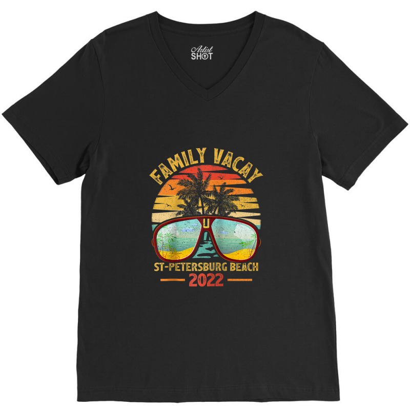 Vintage Family Vacation 2022 Florida St. Petersburg Beach Raglan Baseb V-Neck Tee by Tiktify | Artistshot