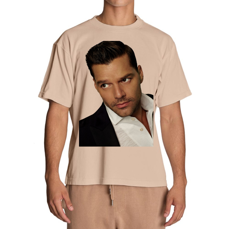 Ricky Martin Opens Up About Marriag Urban Heavy T-shirt by CHRISTMAS20 | Artistshot