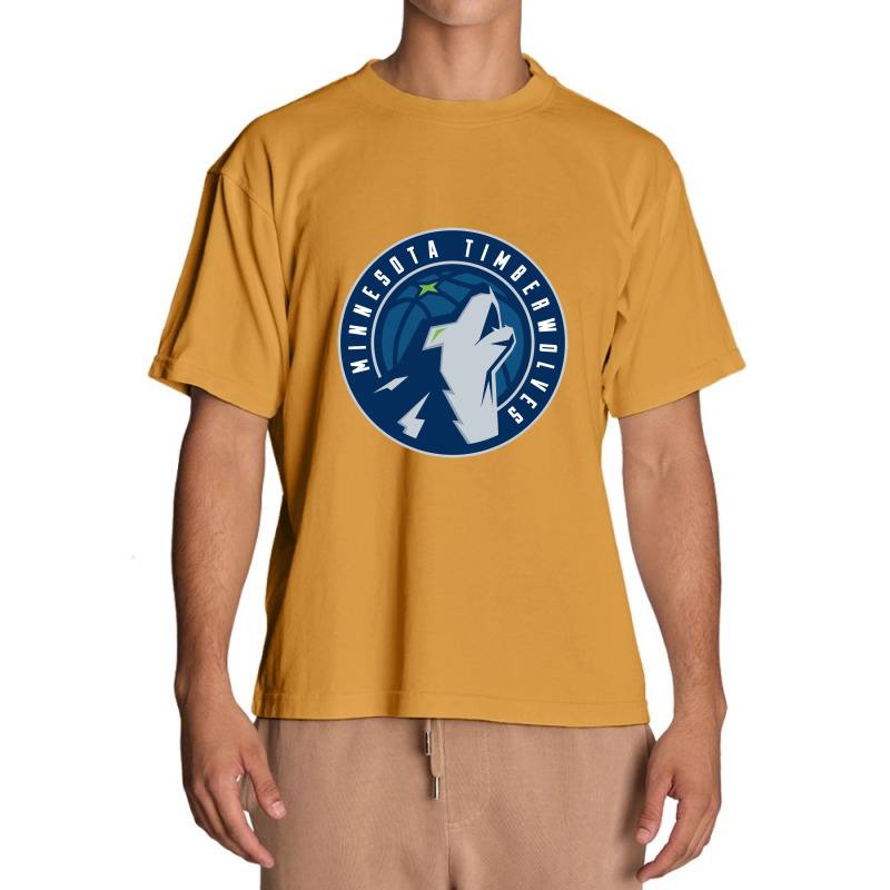 The Iowa Wolves Basketball Urban Heavy T-shirt | Artistshot