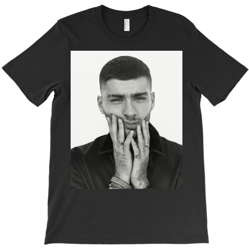 Zayn Malik Isn't In Touch With One Direction T-shirt | Artistshot