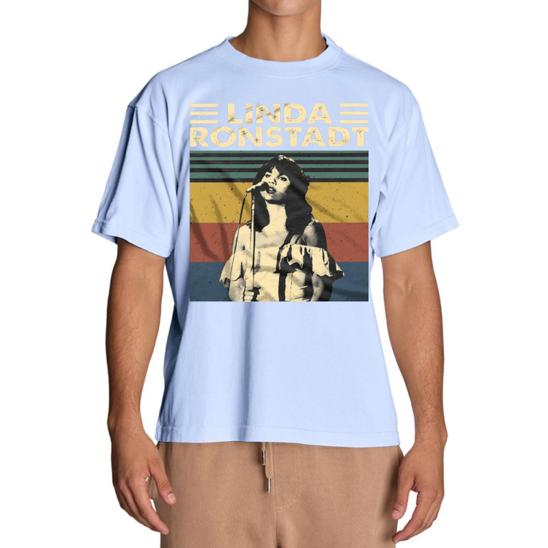 Linda Ronstadt, Linda Ronstadt Vintage, Linda Ronstadt Singer, Linda R Urban Heavy T-shirt | Artistshot