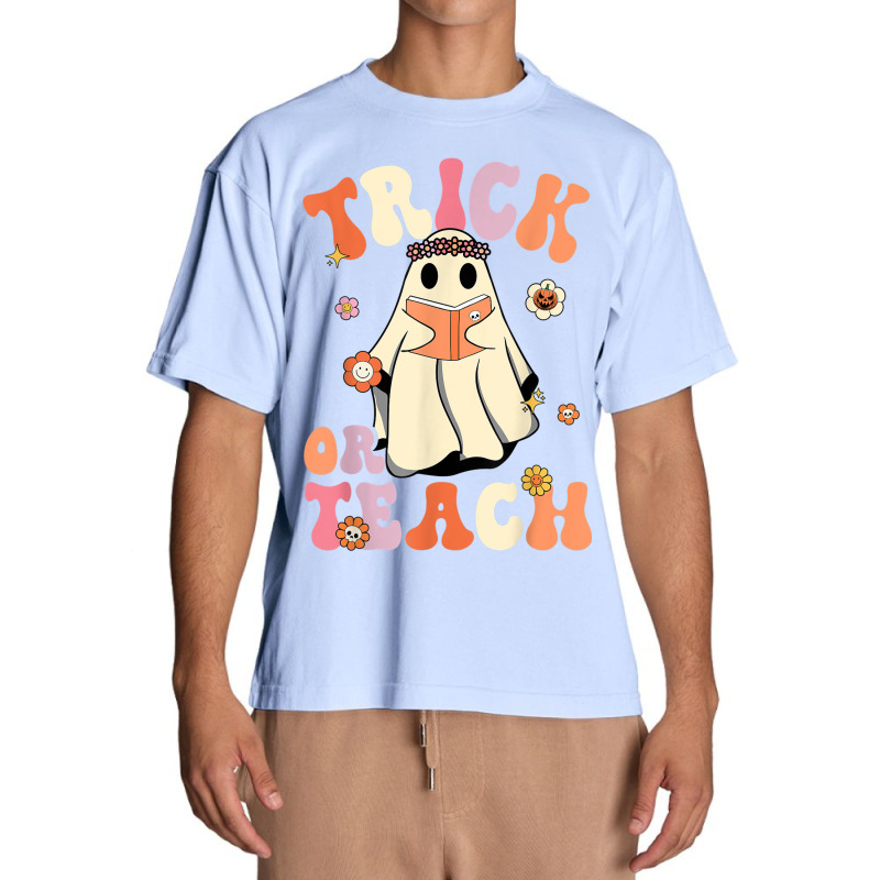 Retro Groovy Trick Or Teach Halloween Floral Ghost Teacher Urban Heavy T-shirt | Artistshot