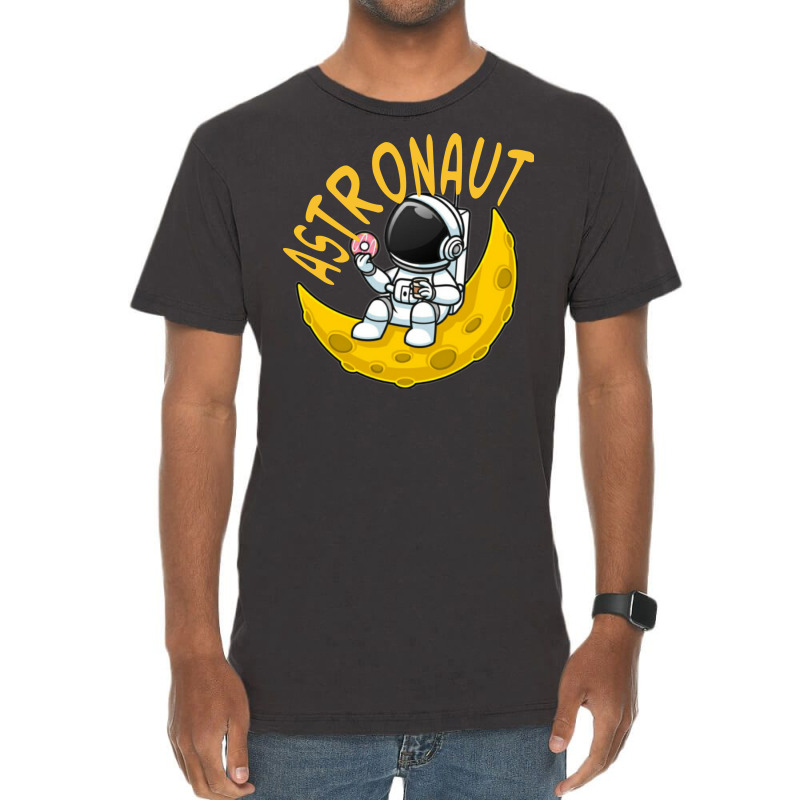 Astronaut And The Moon Vintage T-shirt | Artistshot