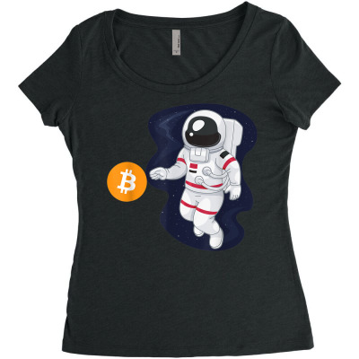 Astronaut Btc To The Moon Women's Triblend Scoop T-shirt Designed By Bariteau Hannah