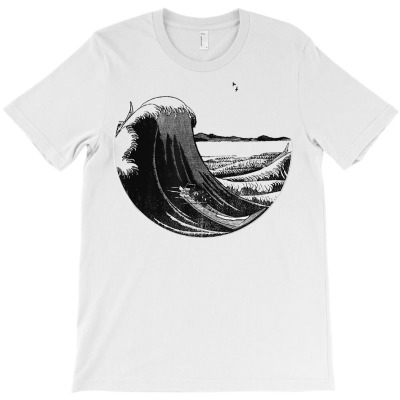 Famous Vintage Japanese Art Great Wave Remix Hokusai Stylish T Shirt T-shirt Designed By Ayedencoplon