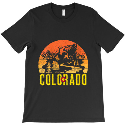 Womens Vintage Colorado Co Mountains Wildlife Bear Hiking T-shirt Designed By Makhluktuhanpalingseksi