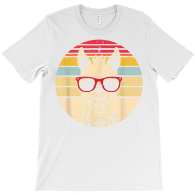 Llama Shirt. Vintage Retro Style Alpaca With Sunglasses Cool T Shirt T-shirt Designed By Rainaanik