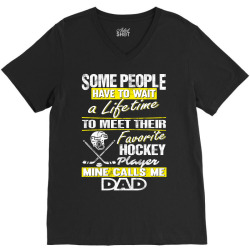 Hockey Player's dad - father's day - Dad shirts V-Neck Tee | Artistshot