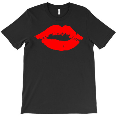 Kiss T-shirt Designed By Lili Alamin