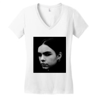 Bene - New Zealand Singer And Songwriter From Auckland Women's V-neck T-shirt | Artistshot