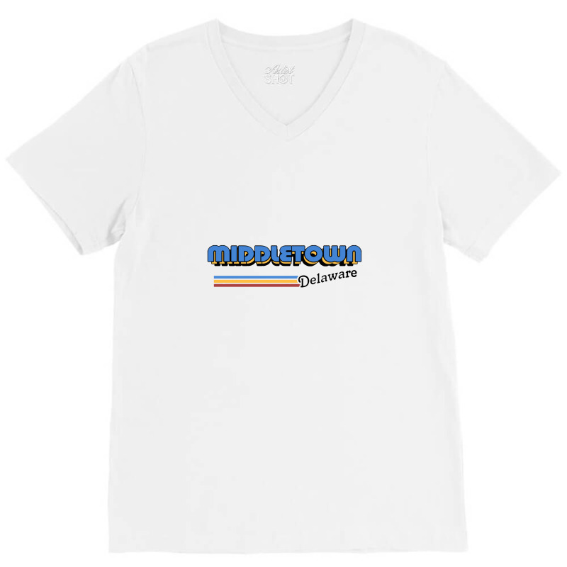 Middletown, Delaware Retro Styled Design V-neck Tee | Artistshot