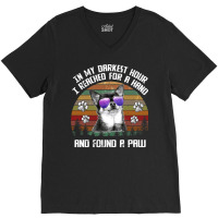 Chihuahua Dog I Reach For A Hand And Found A Paw Chihuahua Paw Chihuah V-neck Tee | Artistshot