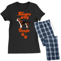 Sleeps With Beagle Women's Pajamas Set | Artistshot