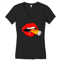 Women Smoke Cuban Cigar Women's V-neck T-shirt | Artistshot