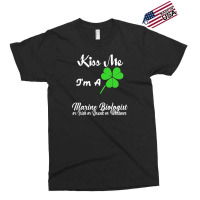 Kiss Me I'm A Marine Biologist Funny Exclusive T-shirt | Artistshot