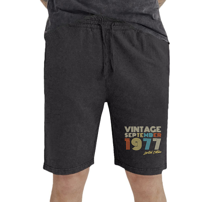 September 1977 Vintage Gift Vintage Short by PODCUSTOM | Artistshot