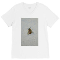 Bee V-neck Tee | Artistshot