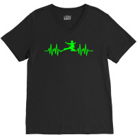 Karate T Shirtkarate Karateka Heartbeat Ekg Pulse Martial Athlete T Sh V-neck Tee | Artistshot