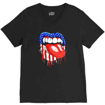Lips With Vampire Teeth With Lipstick Color V-neck Tee Designed By Siti Art
