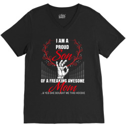 i am a proud son of a freaking awesome mom V-Neck Tee | Artistshot