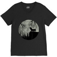 Baset Hound And Moon Halloween Spooky Dog V-neck Tee | Artistshot