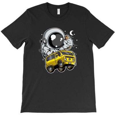 Astronaut Car Racer T-shirt Designed By Davian