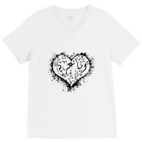 Heart With Arabic Character V-neck Tee | Artistshot