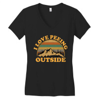 I Love Peeing Outside Funny Camping Hiking Women's V-neck T-shirt | Artistshot