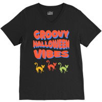 Groovy Halloween Vibes T  Shirt Groovy Halloween Vibes Cats Retro Colo V-neck Tee | Artistshot