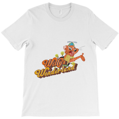 Vintage Willys Wonderland T-shirt Designed By Farasyakia