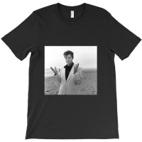 Marcello Mastroianni T-shirt | Artistshot