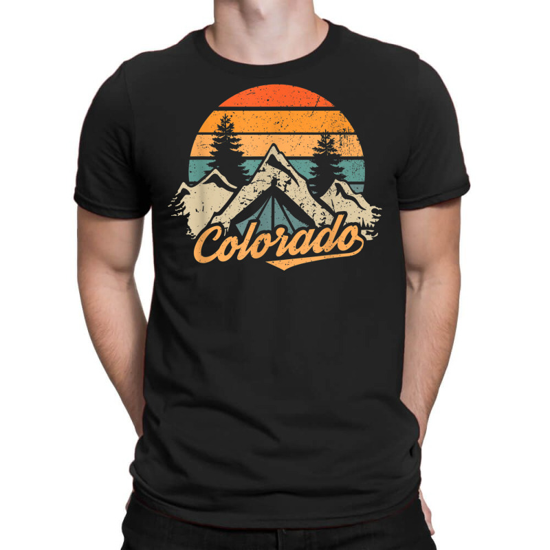 Colorado Retro Vintage Mountains Nature Hiking T-shirt | Artistshot