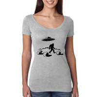 Bigfoot Women's Triblend Scoop T-shirt | Artistshot