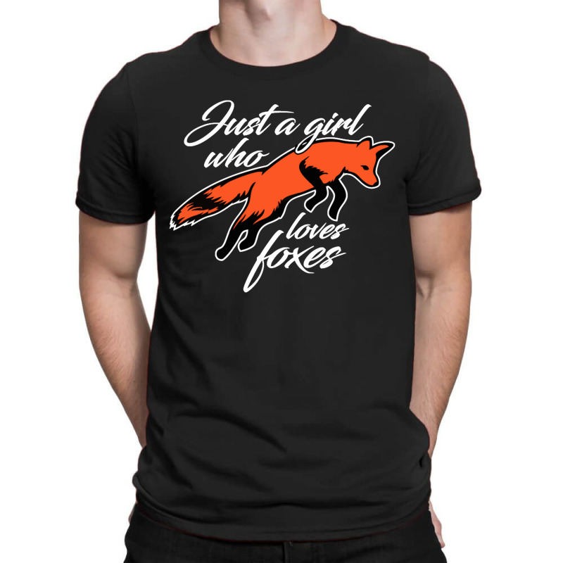 Girl Loves Foxes T-Shirt by haydar | Artistshot