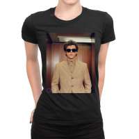 Graphic Picture Bill Skarsgard Gifts Men Ladies Fitted T-shirt | Artistshot