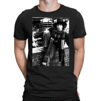 Vintage Photograp Time Traveller Funny Gift T-shirt | Artistshot