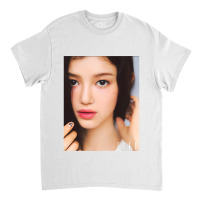 Newjeans Danielle X Elle Classic T-shirt | Artistshot