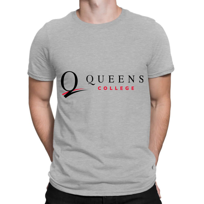 College Of Qu33ns T-shirt | Artistshot